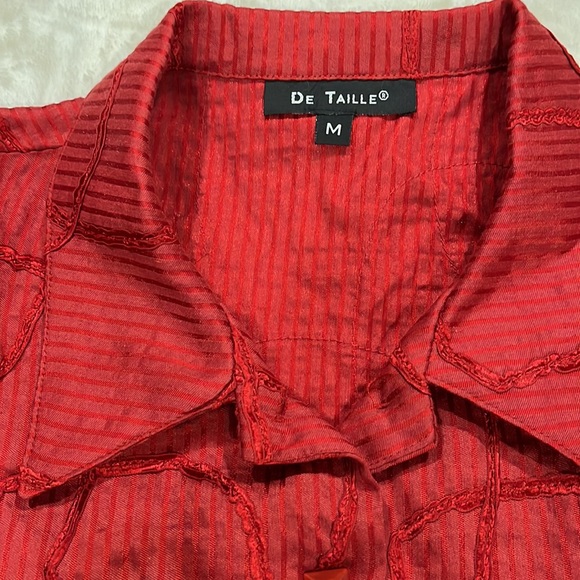 Looks like new! Nice red dress w appliques Medium - Picture 2 of 9